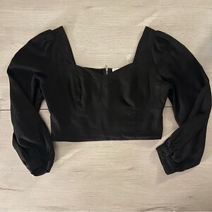 Vestique Black Puff Sleeve Crop Top